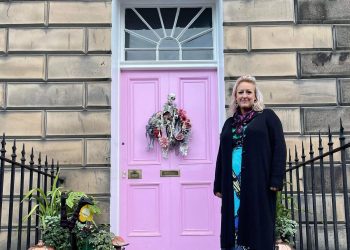 Historic house owner in Edinburgh ordered to repaint pink door
