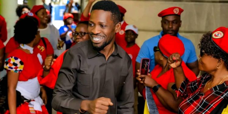 Kyagulanyi Sentamu (Bobi Wine) Arrives in Boston, USA to Warm Welcome from Ugandan Diaspora